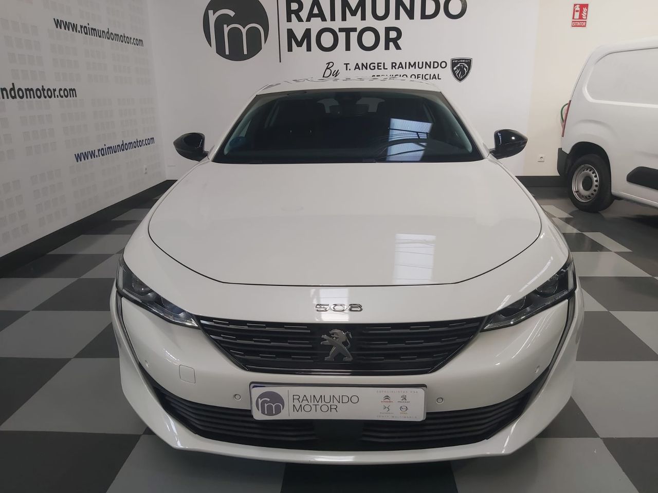 peugeot 508 hybrid 5p allure pack hybrid 225 eeat8 foto grande (2)