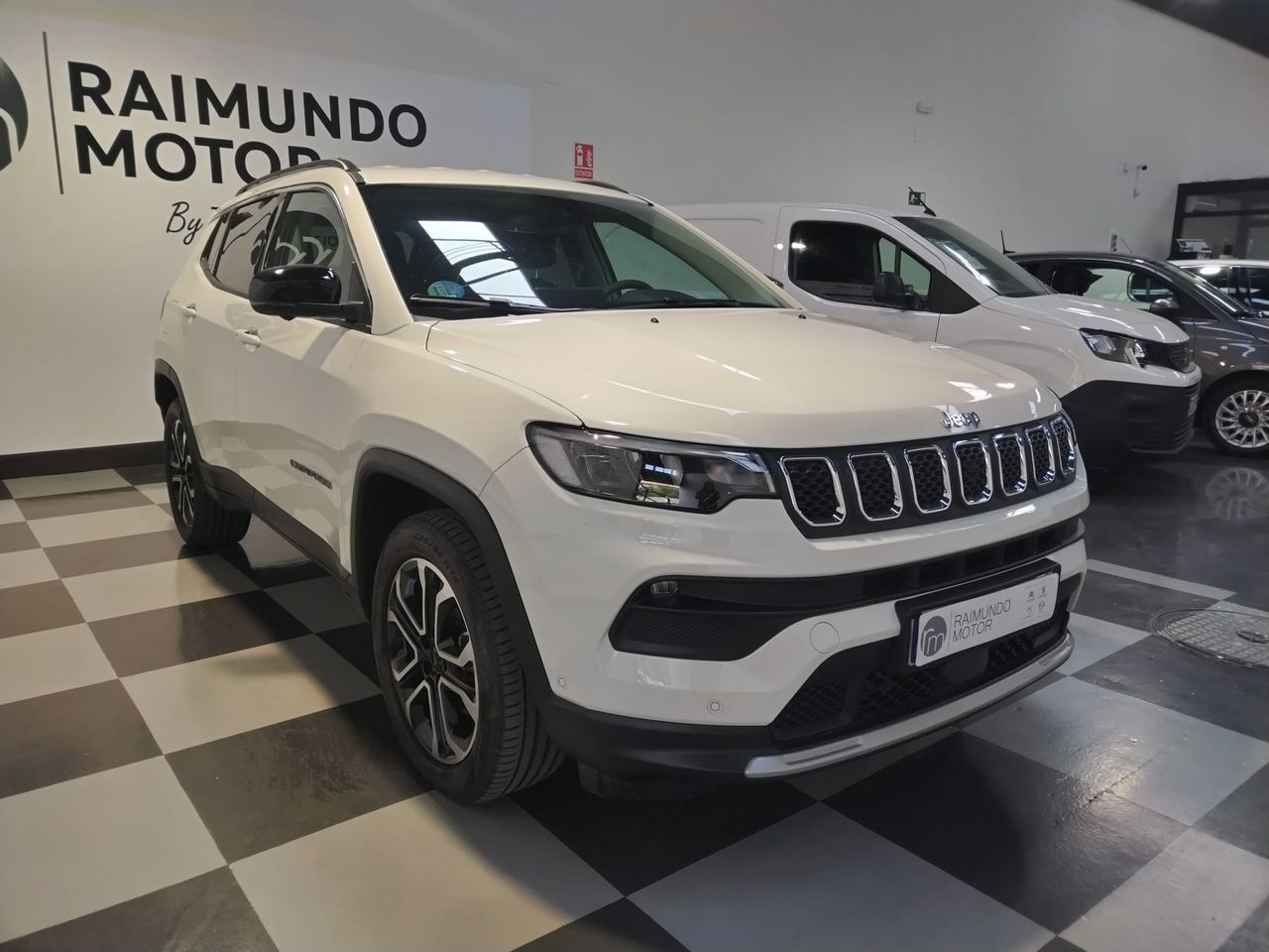 Jeep Compass eHYBRID 1.5 MHEV 96KW LIMITED DCT - Foto 2