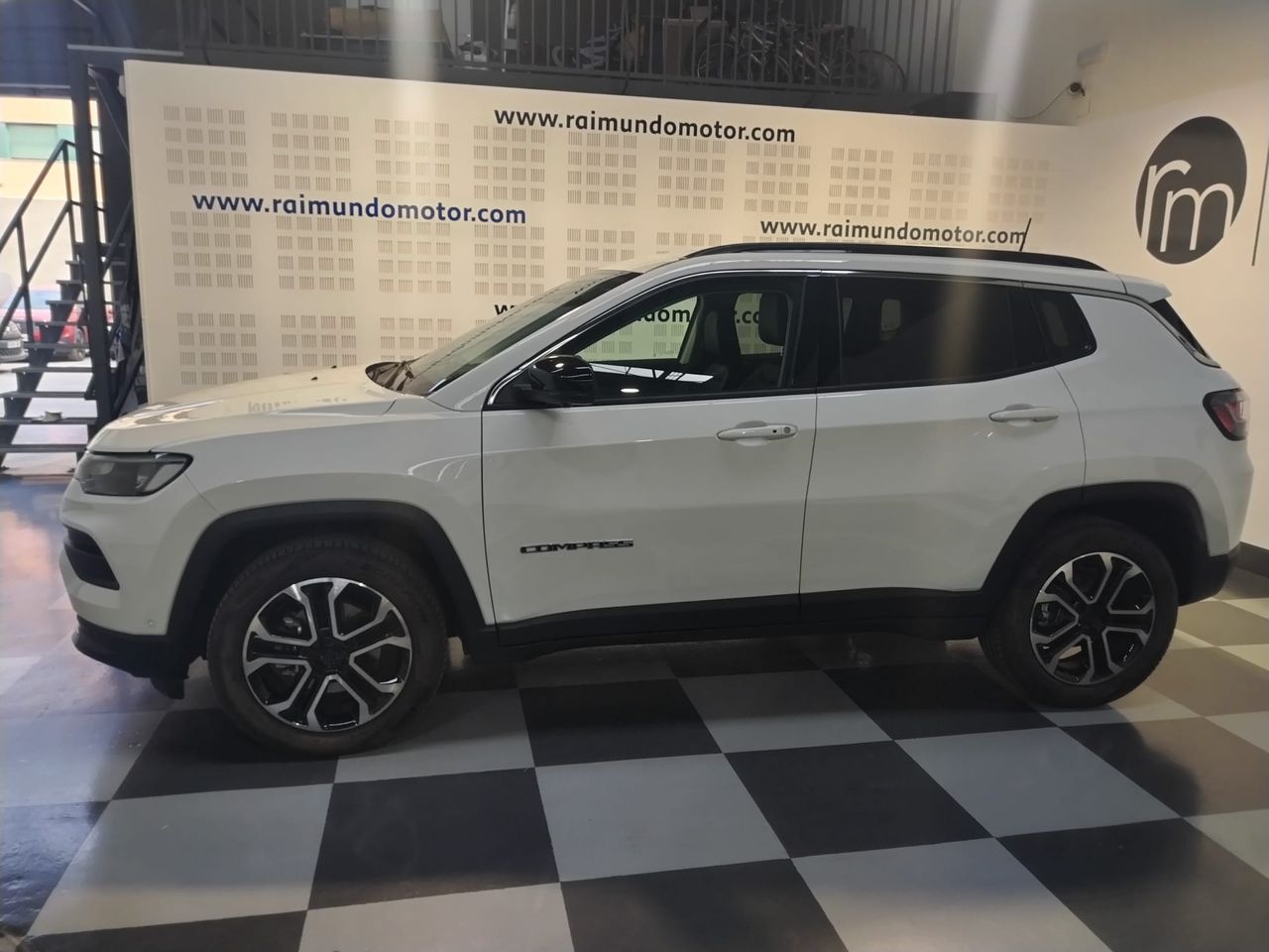Jeep Compass eHYBRID 1.5 MHEV 96KW LIMITED DCT - Foto 2