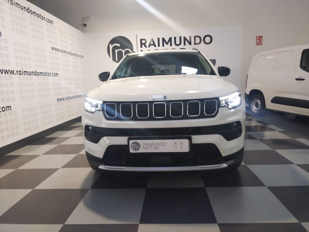 Jeep Compass eHYBRID 1.5 MHEV 96KW LIMITED DCT - Foto 2