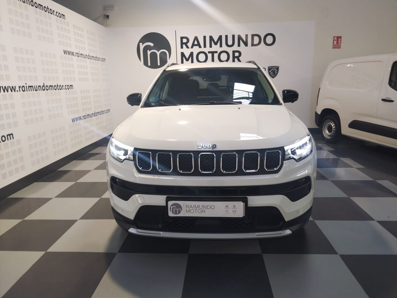 Jeep Compass eHYBRID 1.5 MHEV 96KW LIMITED DCT - Foto 2