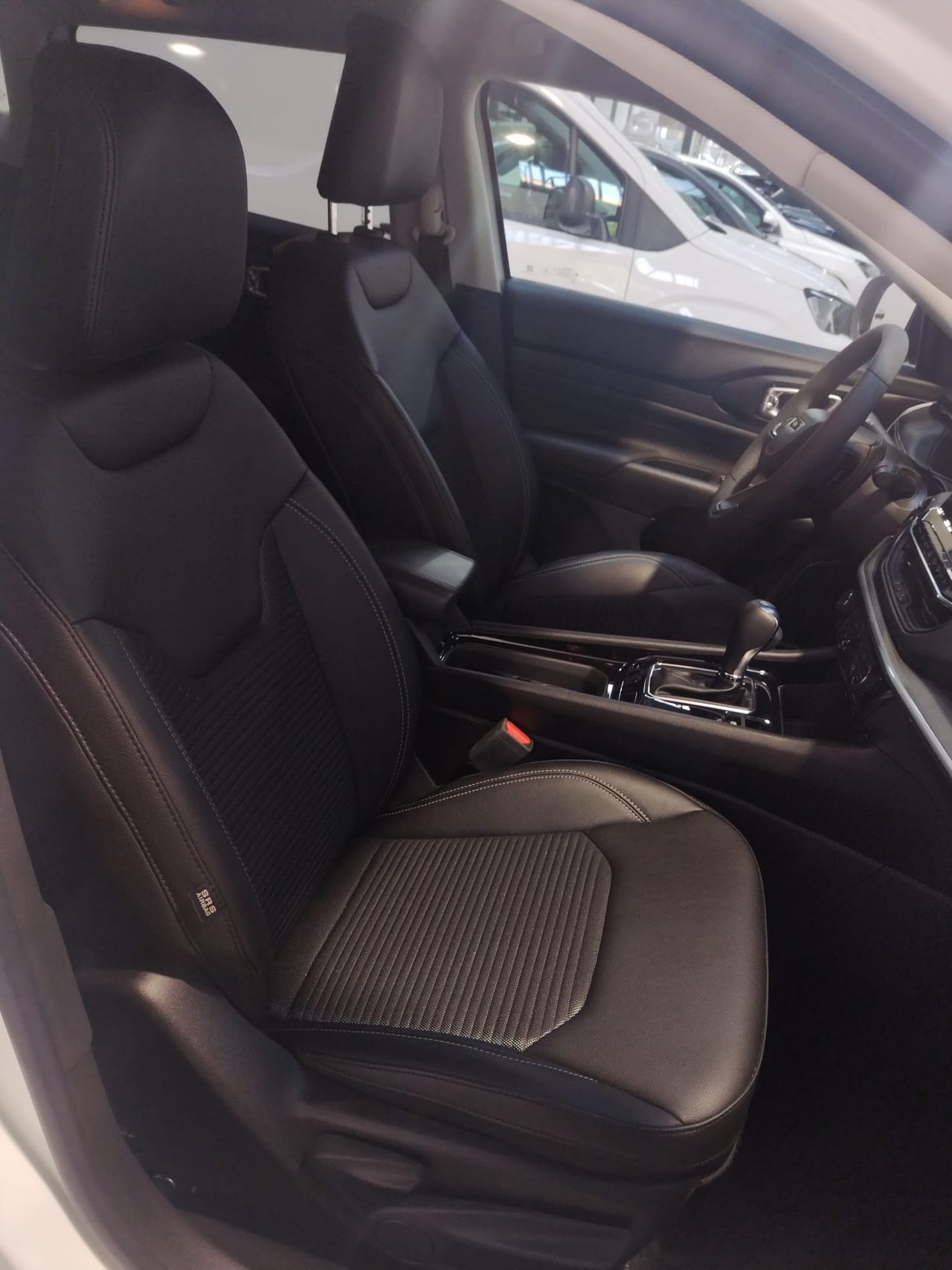 Jeep Compass eHYBRID 1.5 MHEV 96KW LIMITED DCT - Foto 2