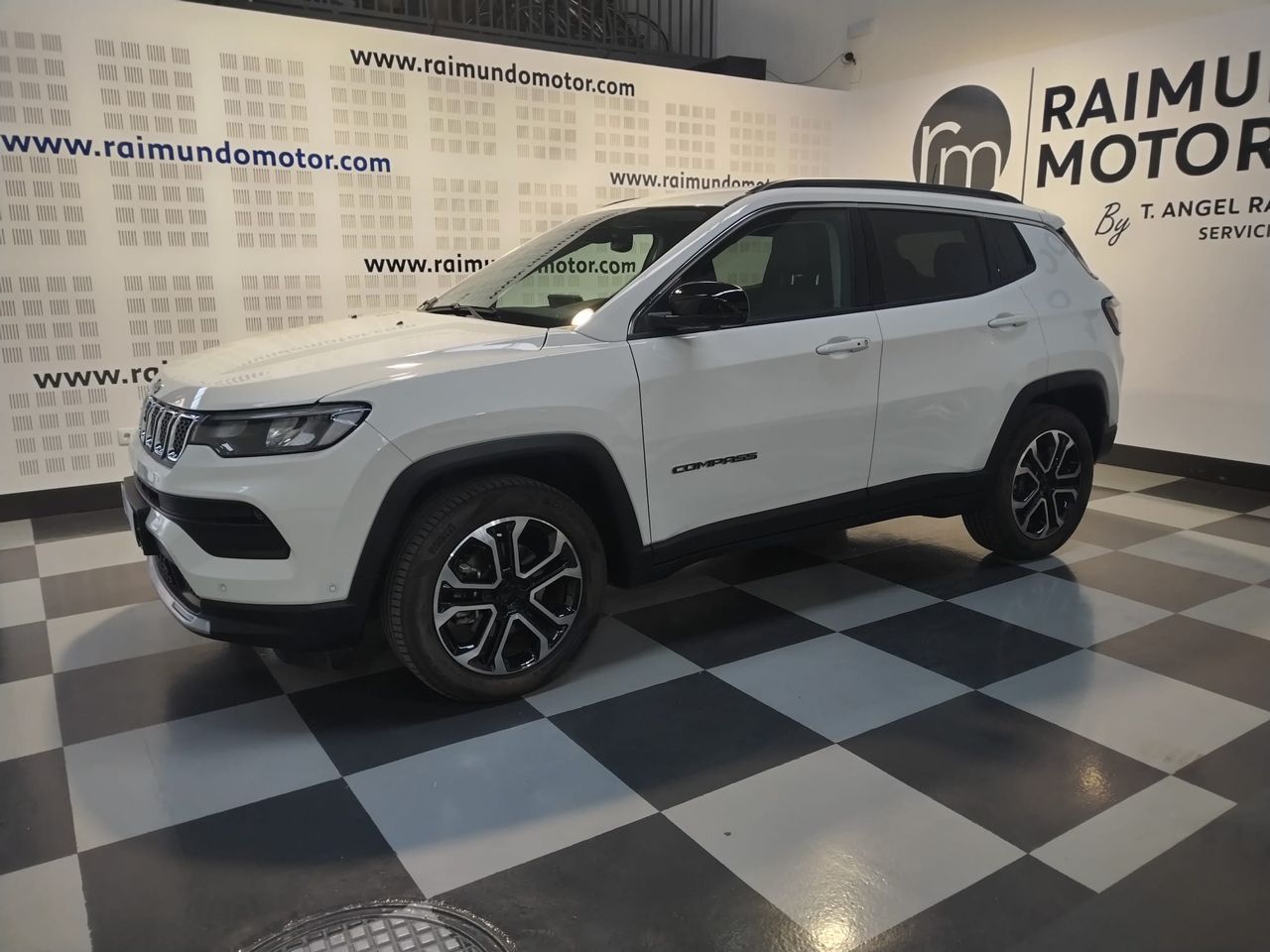 Jeep Compass eHYBRID 1.5 MHEV 96KW LIMITED DCT - Foto 2