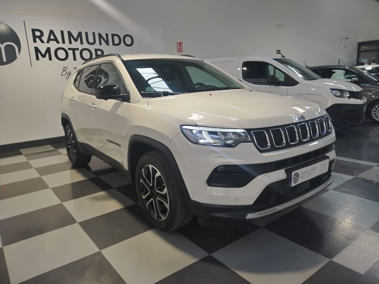 Jeep Compass eHYBRID 1.5 MHEV 96KW LIMITED DCT - Foto 2