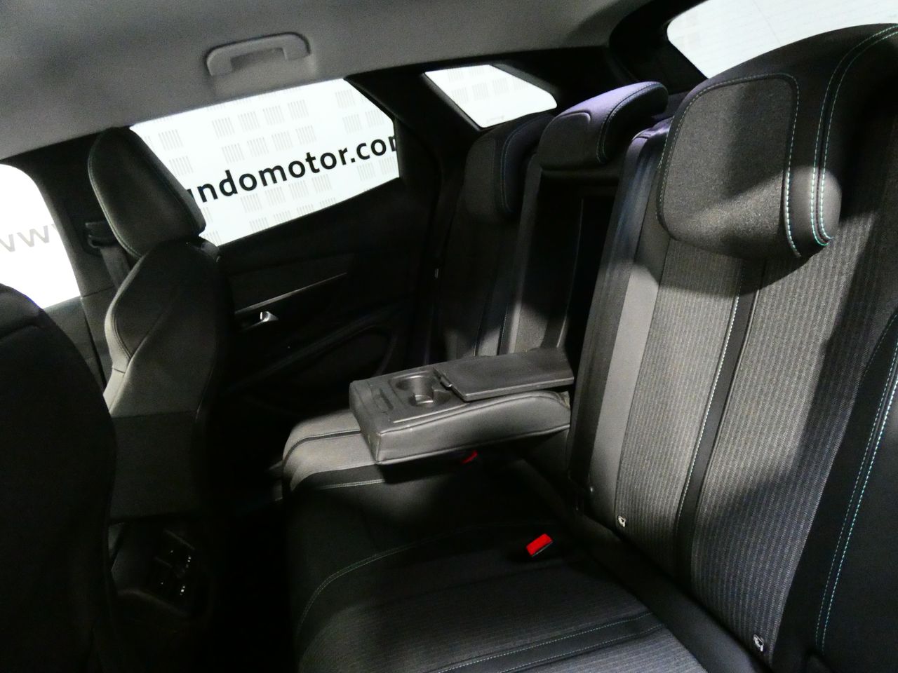 Peugeot 3008 Hybrid 136 e-DCS6 Allure - Foto 2