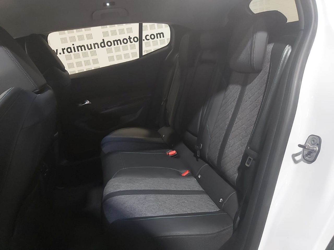 Peugeot 408 Allure PureTech 130 S&S EAT8 - Foto 2