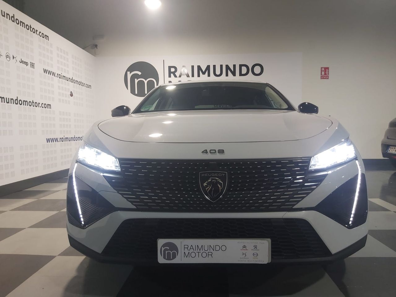 Peugeot 408 Allure PureTech 130 S&S EAT8 - Foto 2