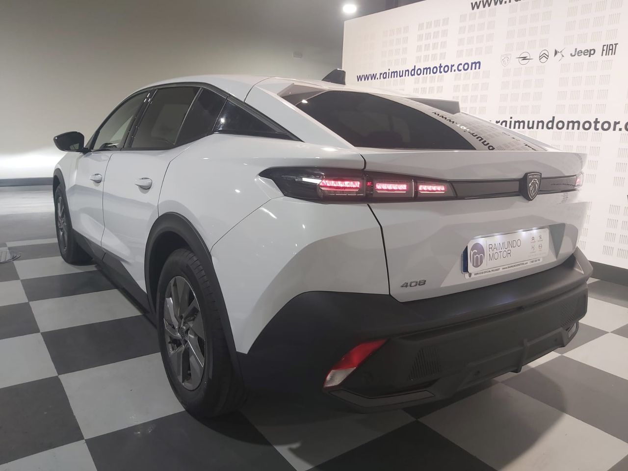 Peugeot 408 Allure PureTech 130 S&S EAT8 - Foto 2