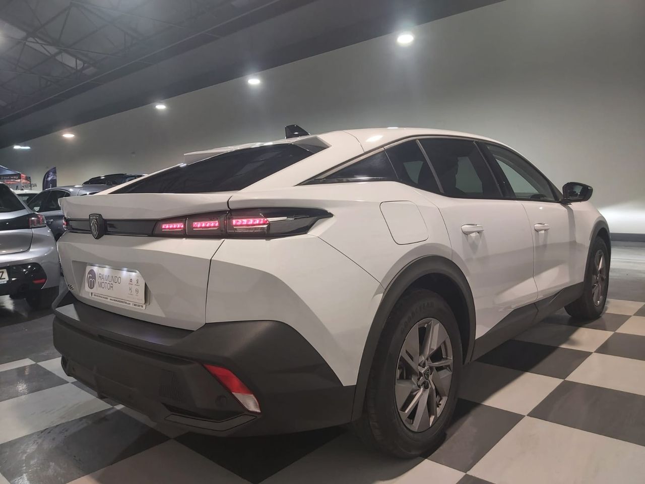 Peugeot 408 Allure PureTech 130 S&S EAT8 - Foto 2