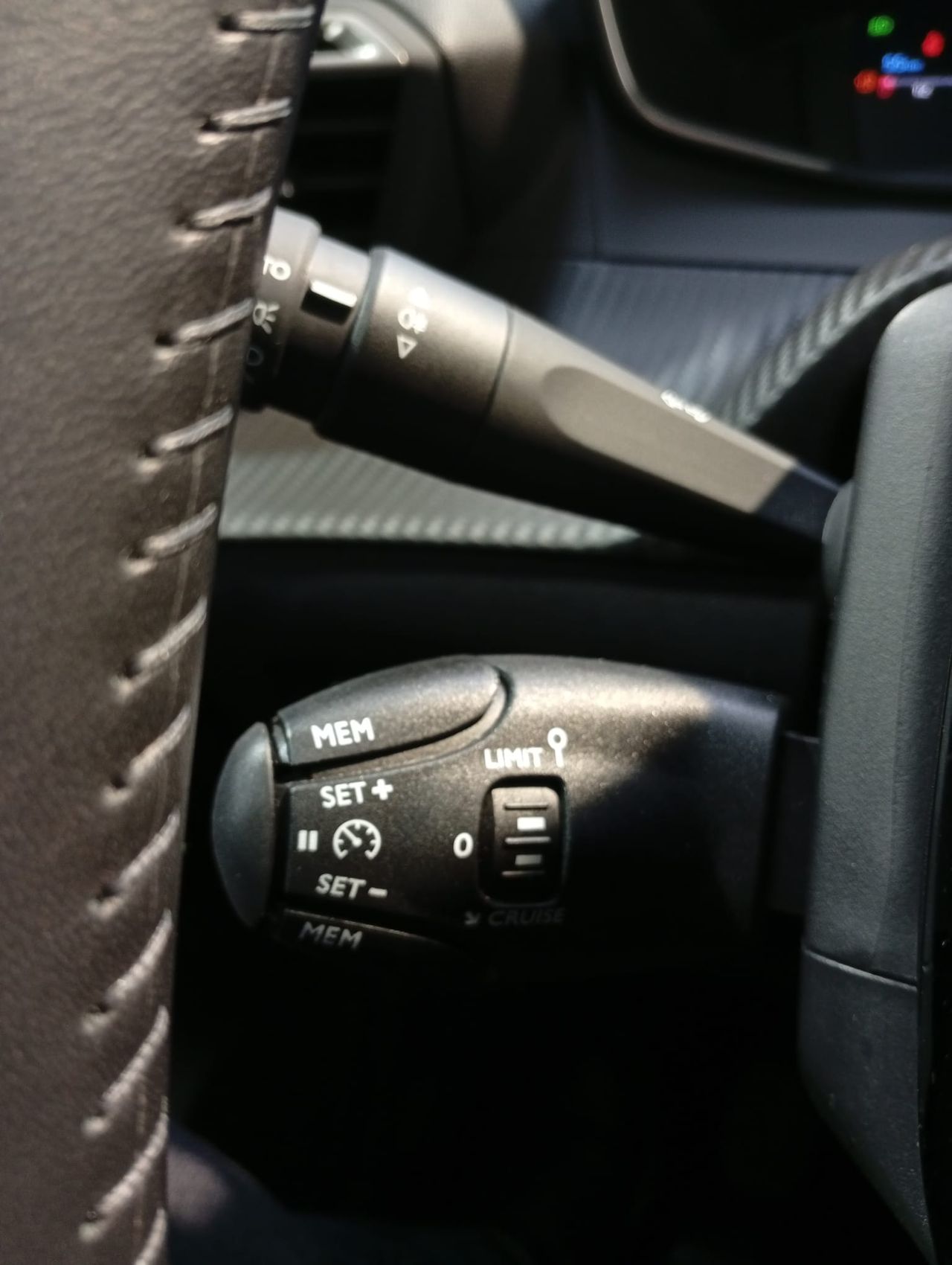Peugeot 208 Allure Puretech 100 - Foto 2