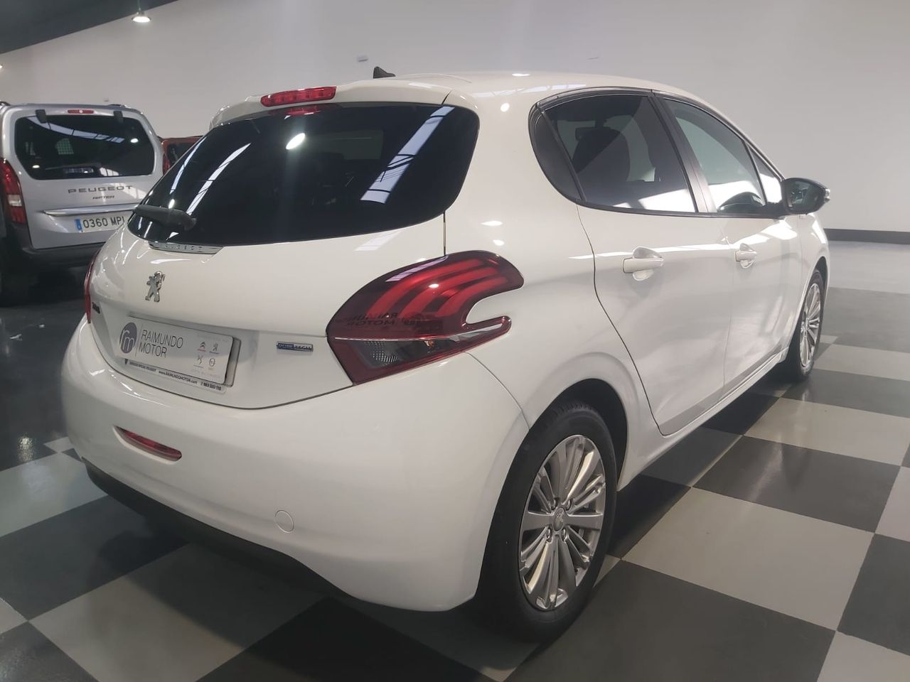peugeot 208 3p style 1.2l puretech 60kw 82cv foto grande (3)