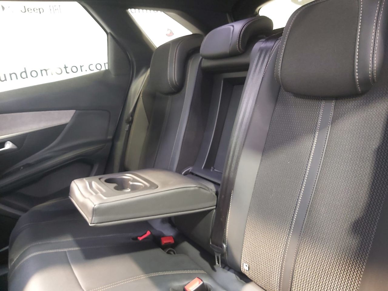 Peugeot 3008 Hybrid 225 eEAT8 GT - Foto 2