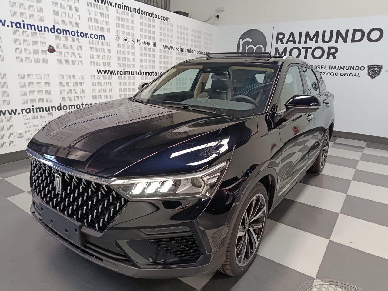 Bestune T77 1.5T  165 CV AUTOMATICO - Foto 2