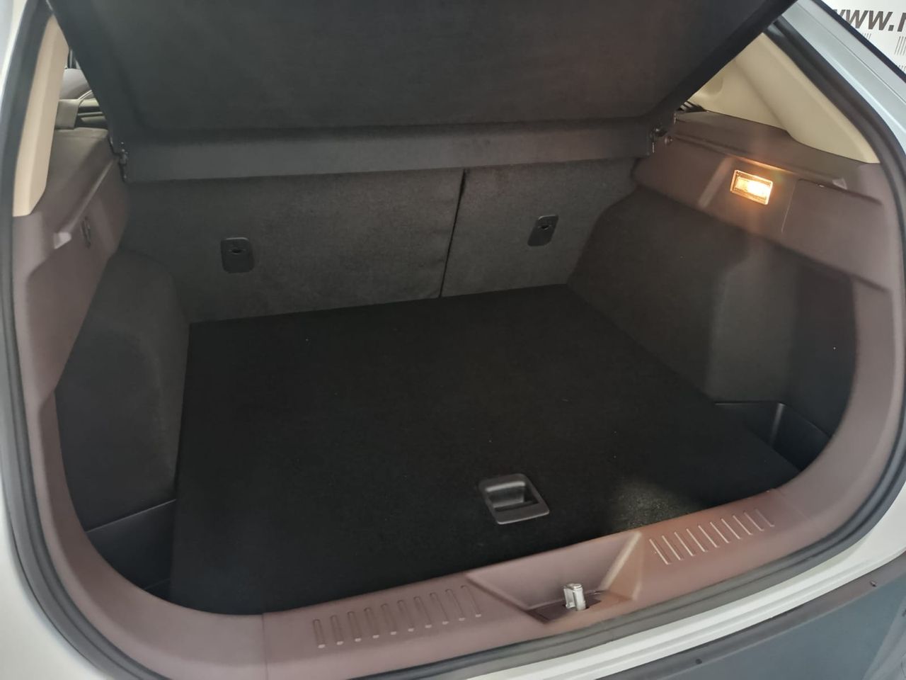 Bestune T77 1.5T  165 CV AUTOMATICO - Foto 2