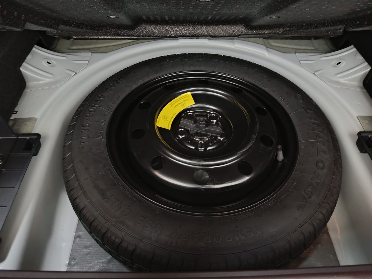 Bestune T77 1.5T  165 CV AUTOMATICO - Foto 2