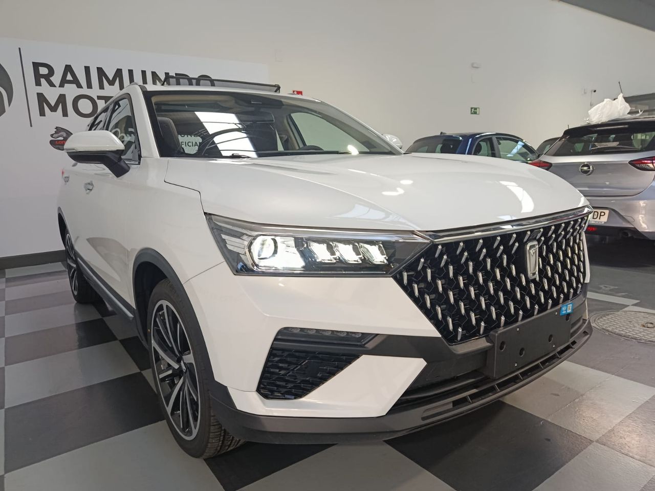 Bestune T77 1.5T  165 CV AUTOMATICO - Foto 2