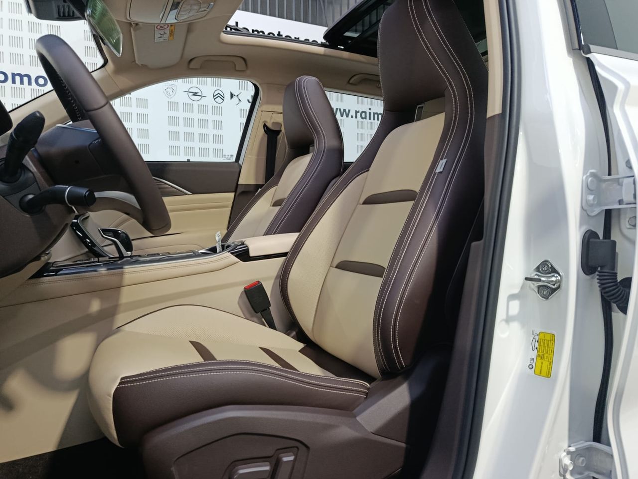 Bestune T77 1.5T  165 CV AUTOMATICO - Foto 2