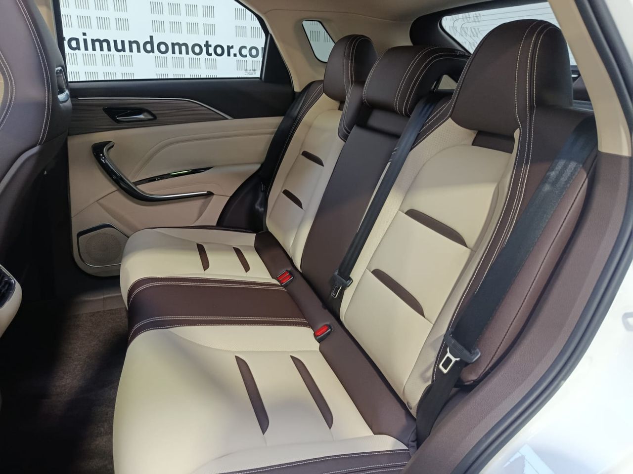 Bestune T77 1.5T  165 CV AUTOMATICO - Foto 2