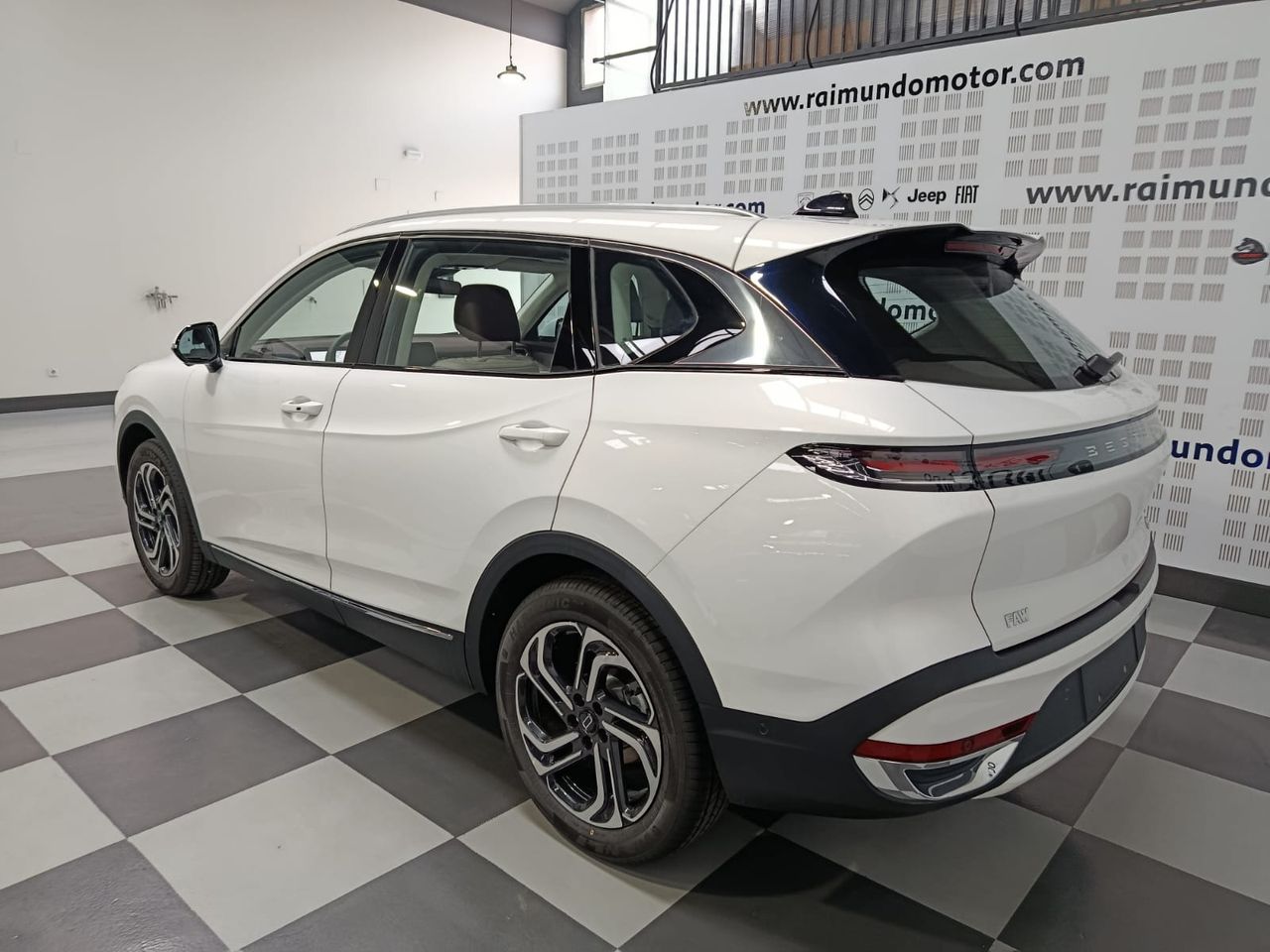 Bestune T90 2.0T  250cv - Foto 2