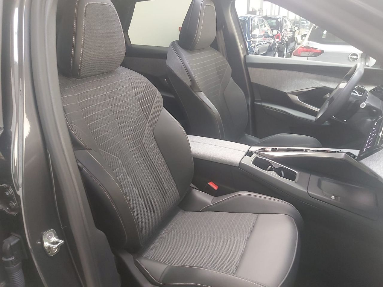 Peugeot 3008 Hybrid 1.2 100KW ALLURE EDCS6 - Foto 2