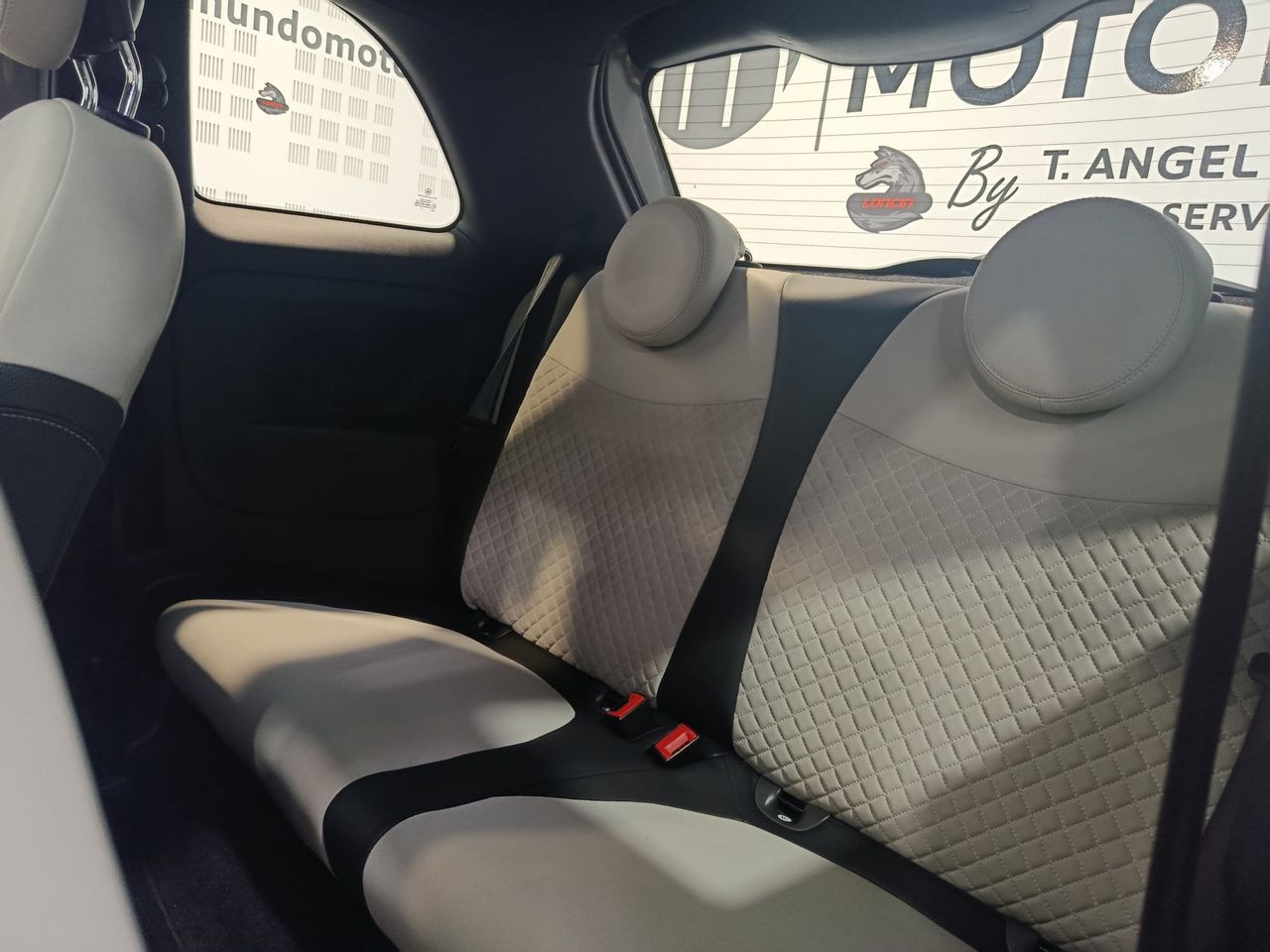 Fiat 500 DOLCEVITA 1.0 HYBRID 51KW 70CV - Foto 2