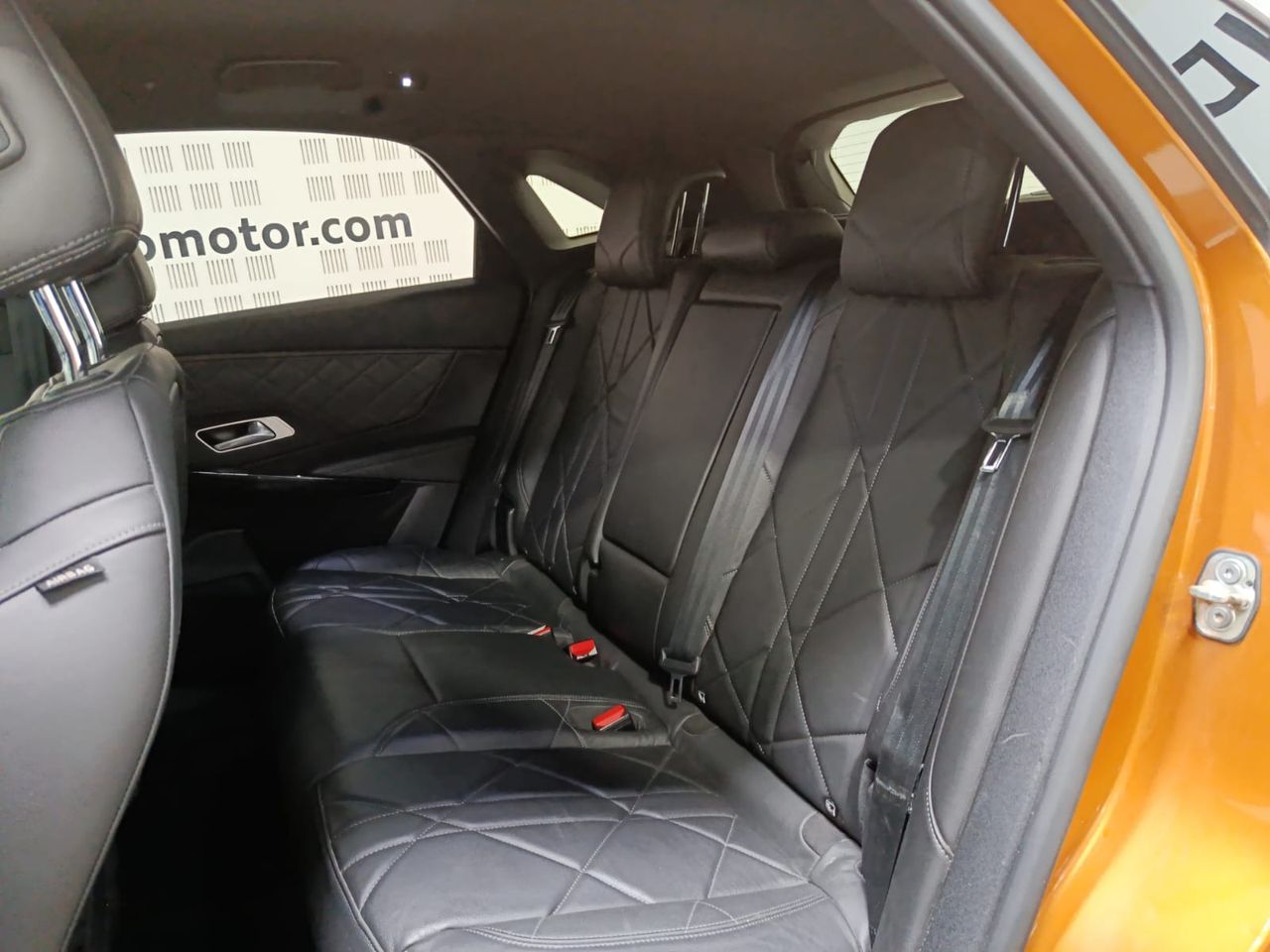 DS DS 7 E-TENSE 4X4 300CV - Foto 2