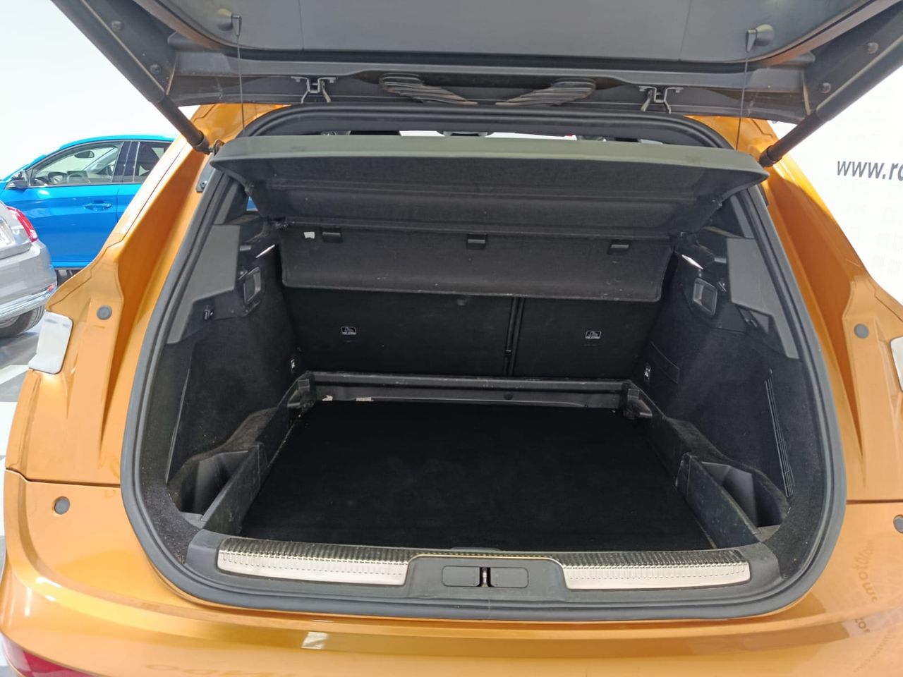 DS DS 7 E-TENSE 4X4 300CV - Foto 2