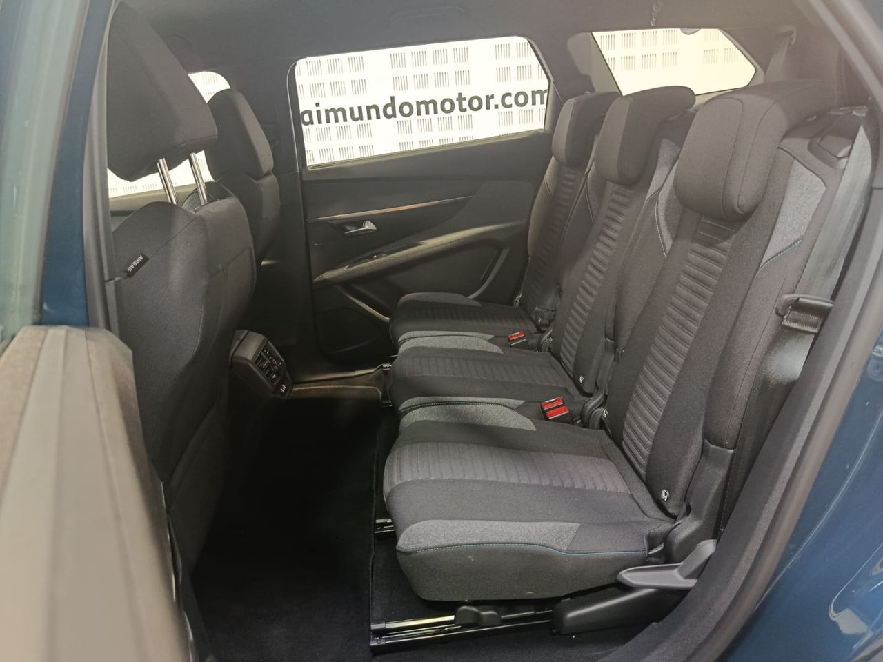 Peugeot 5008 Hybrid 136 e-DCS6 Allure - Foto 2