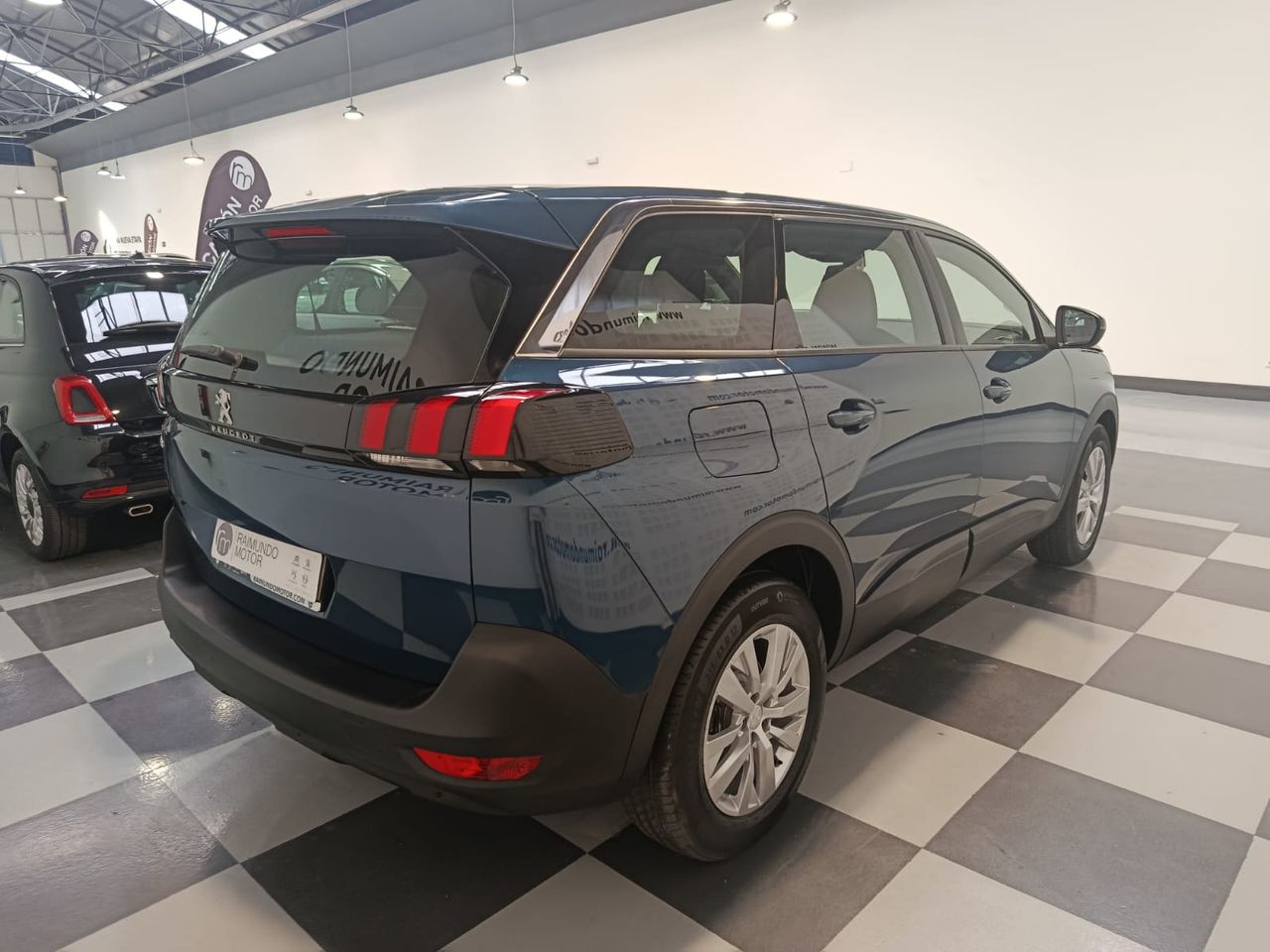 Peugeot 5008 Hybrid 136 e-DCS6 Allure - Foto 2