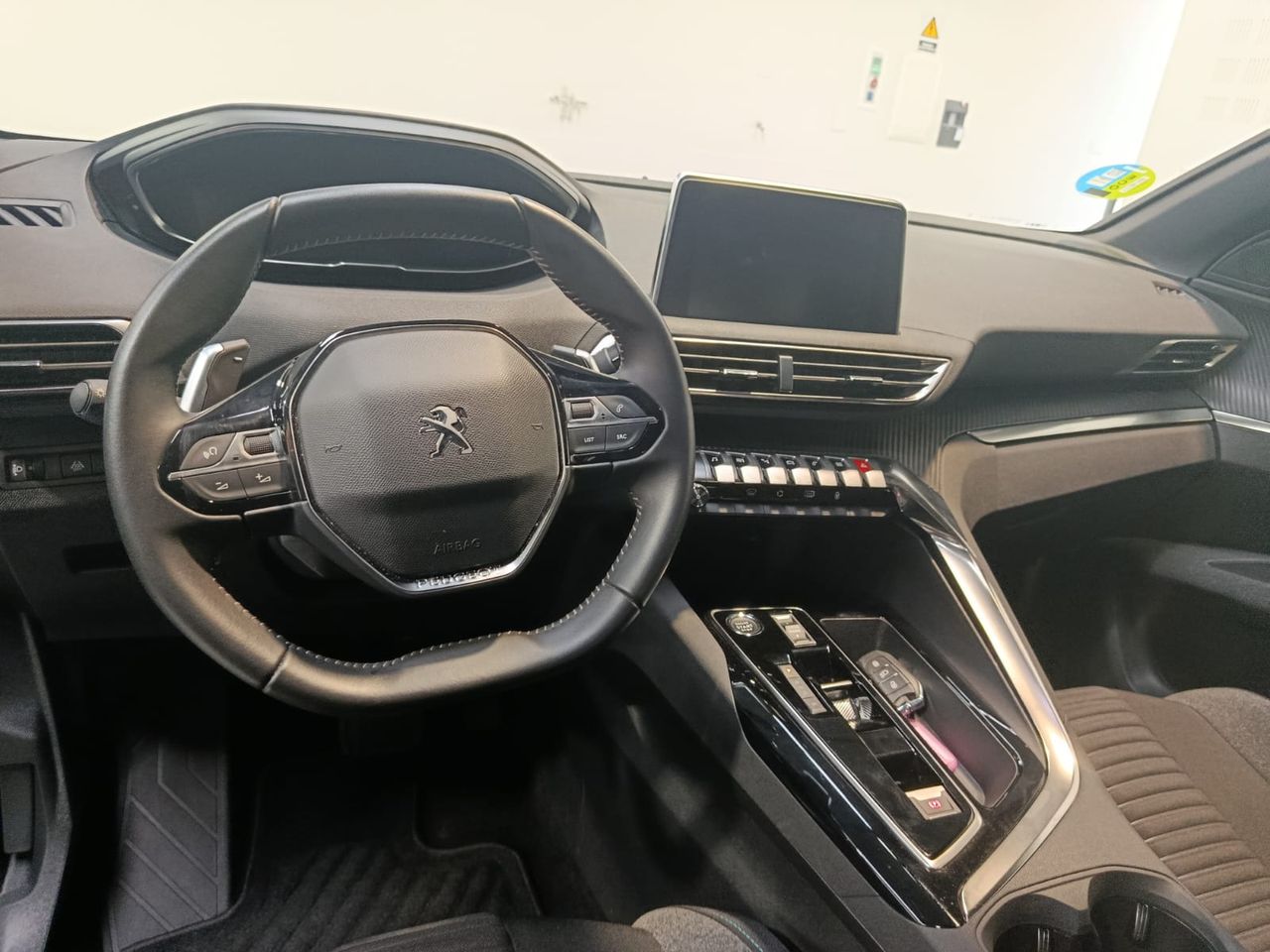 Peugeot 5008 Hybrid 136 e-DCS6 Allure - Foto 2