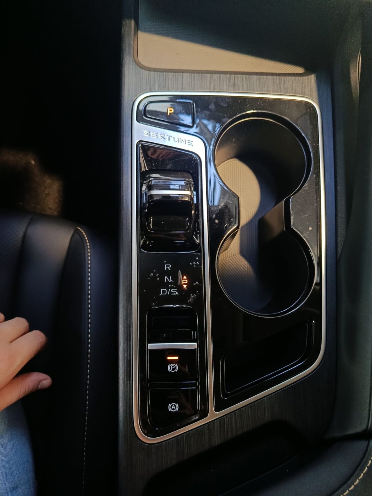 Bestune B70 1.5 165 cv - Foto 2