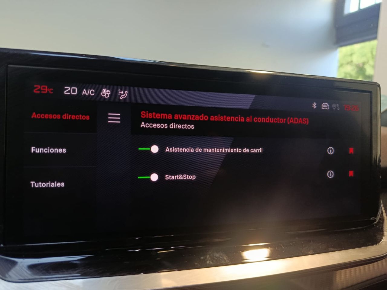 Peugeot 2008 1.2 PURETECH 100CV - Foto 2