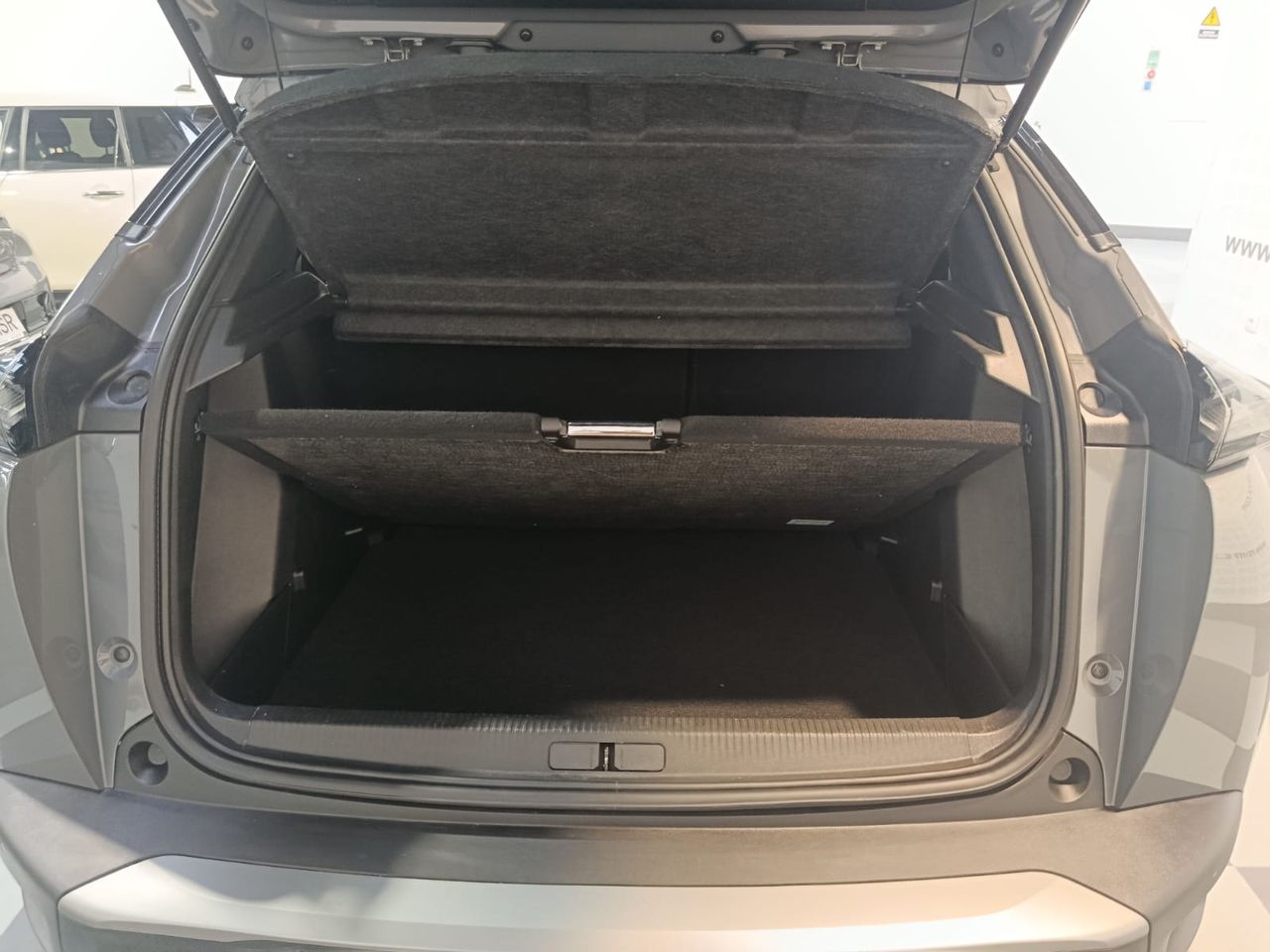 Peugeot 2008 1.2 PURETECH 100CV - Foto 2