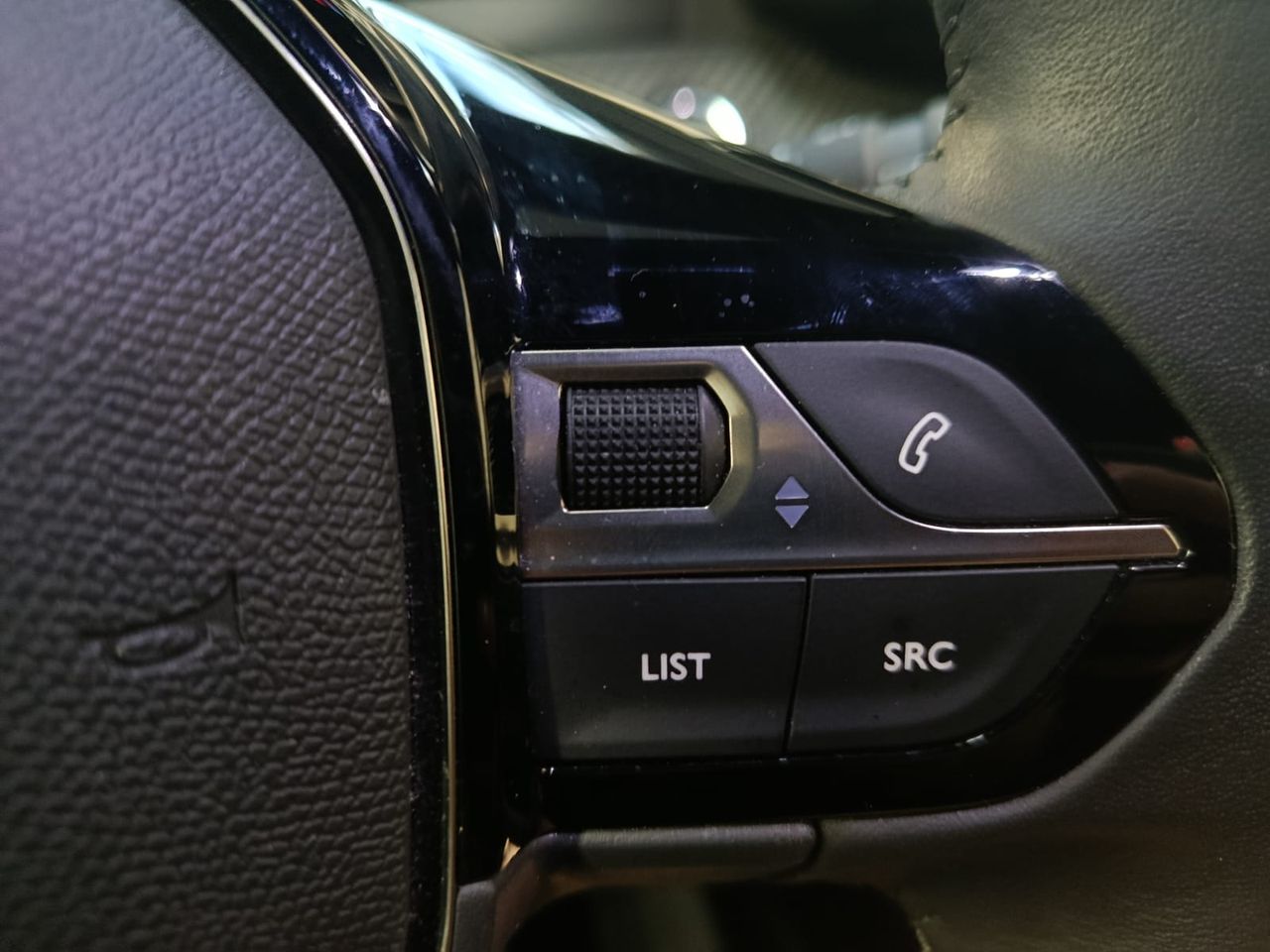 Peugeot 2008 1.2 PURETECH 100CV - Foto 2