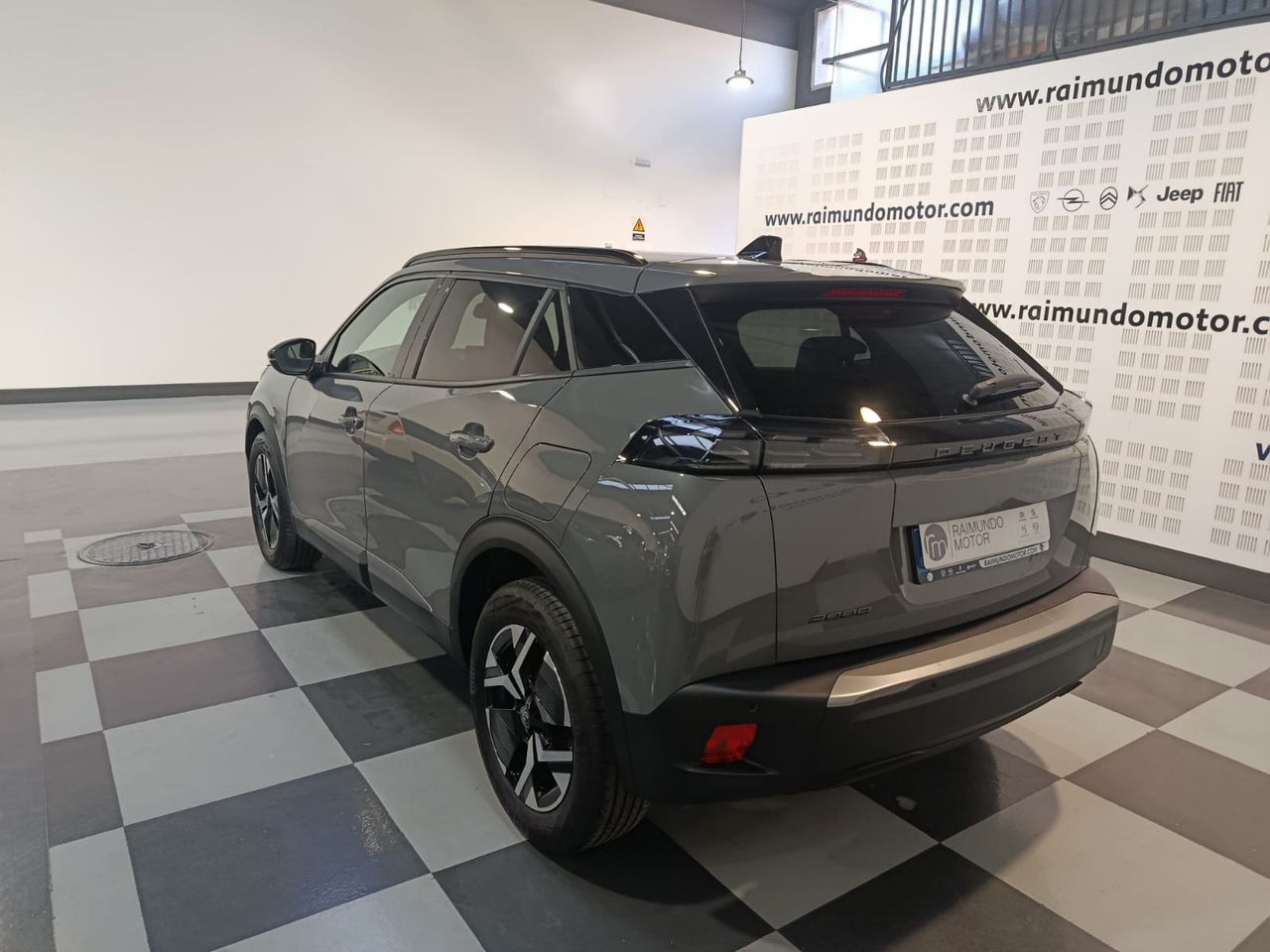 Peugeot 2008 1.2 PURETECH 100CV - Foto 2