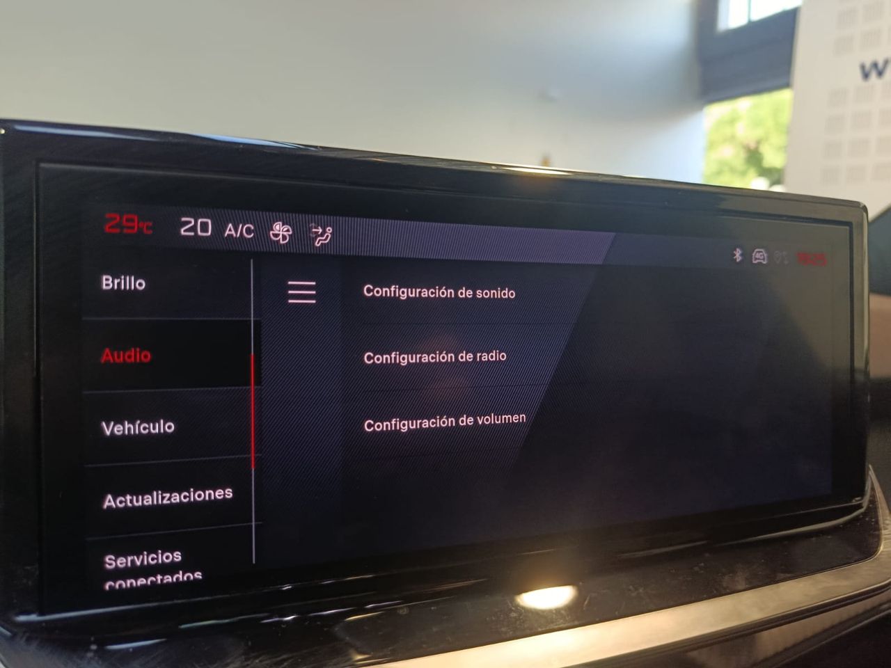 Peugeot 2008 1.2 PURETECH 100CV - Foto 2