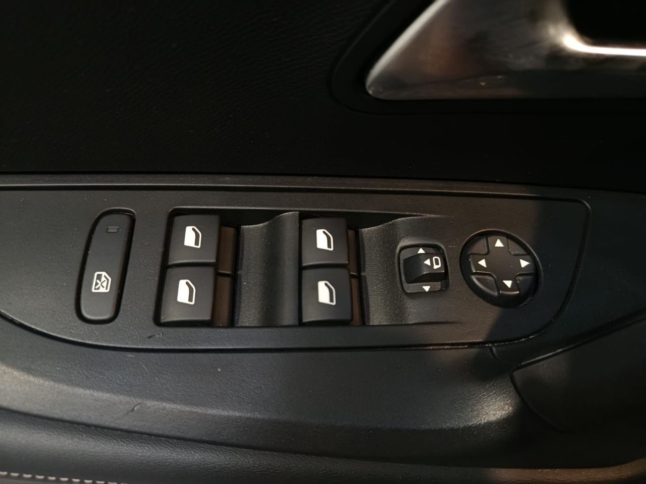 Peugeot 2008 1.2 PURETECH 100CV - Foto 2