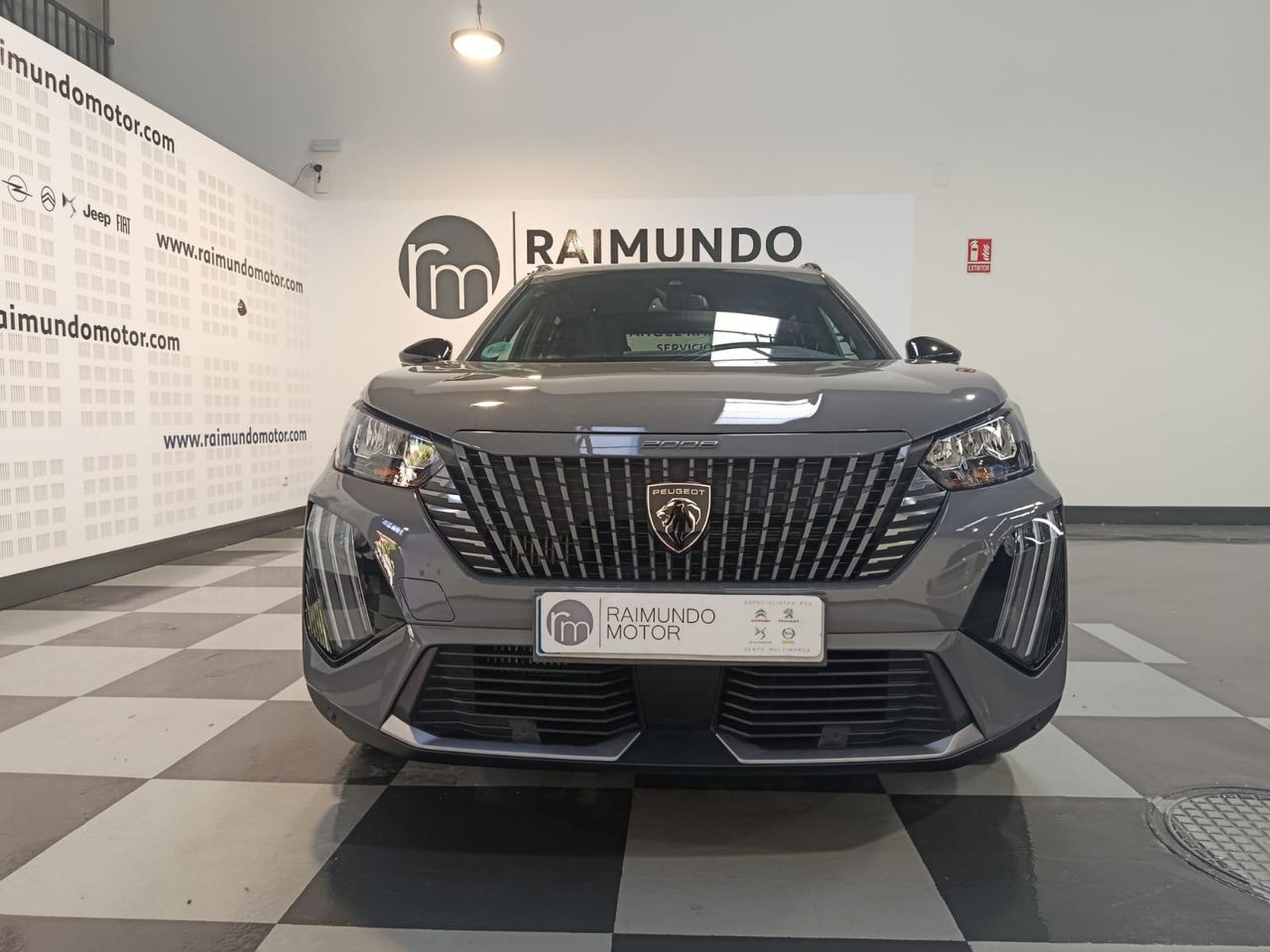 Peugeot 2008 1.2 PURETECH 100CV - Foto 2