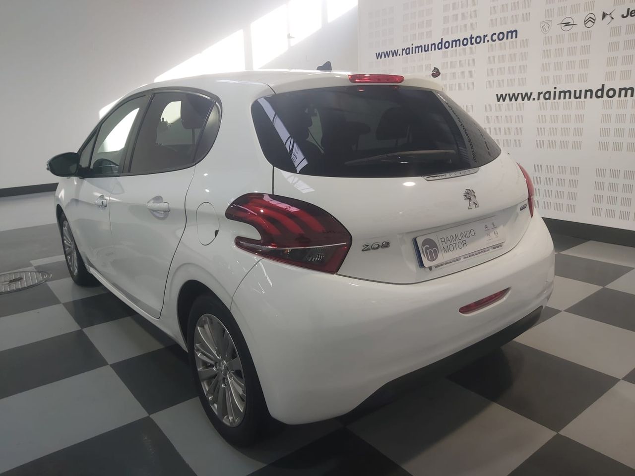 Peugeot 208 3P STYLE 1.2L PURETECH 60KW 82CV - Foto 2