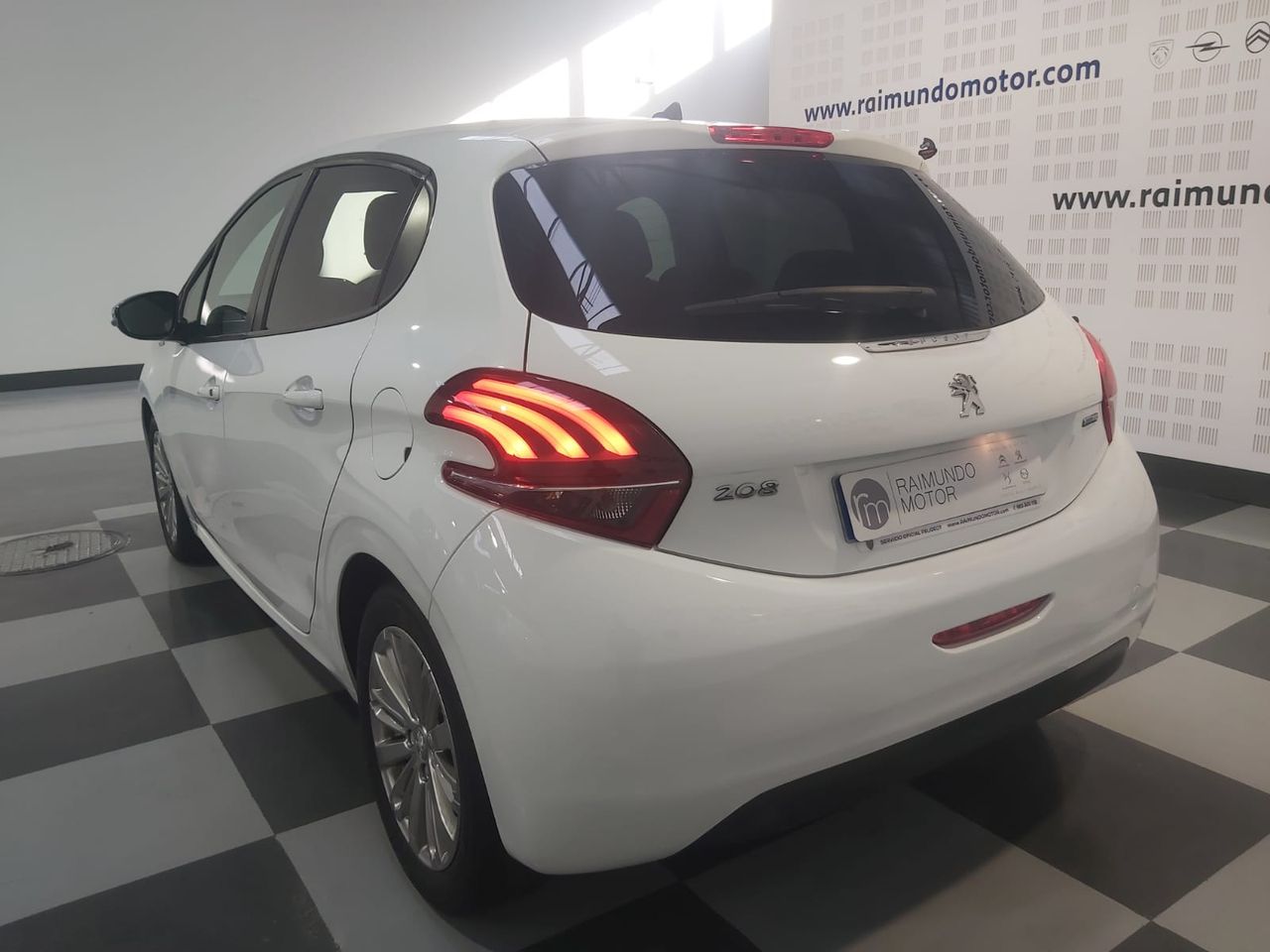 Peugeot 208 3P STYLE 1.2L PURETECH 60KW 82CV - Foto 2