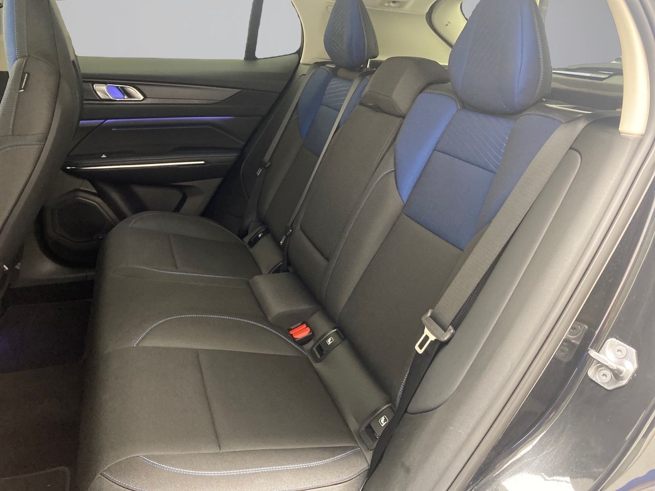 Lynk & Co 01 PHEV MY23 - Foto 2