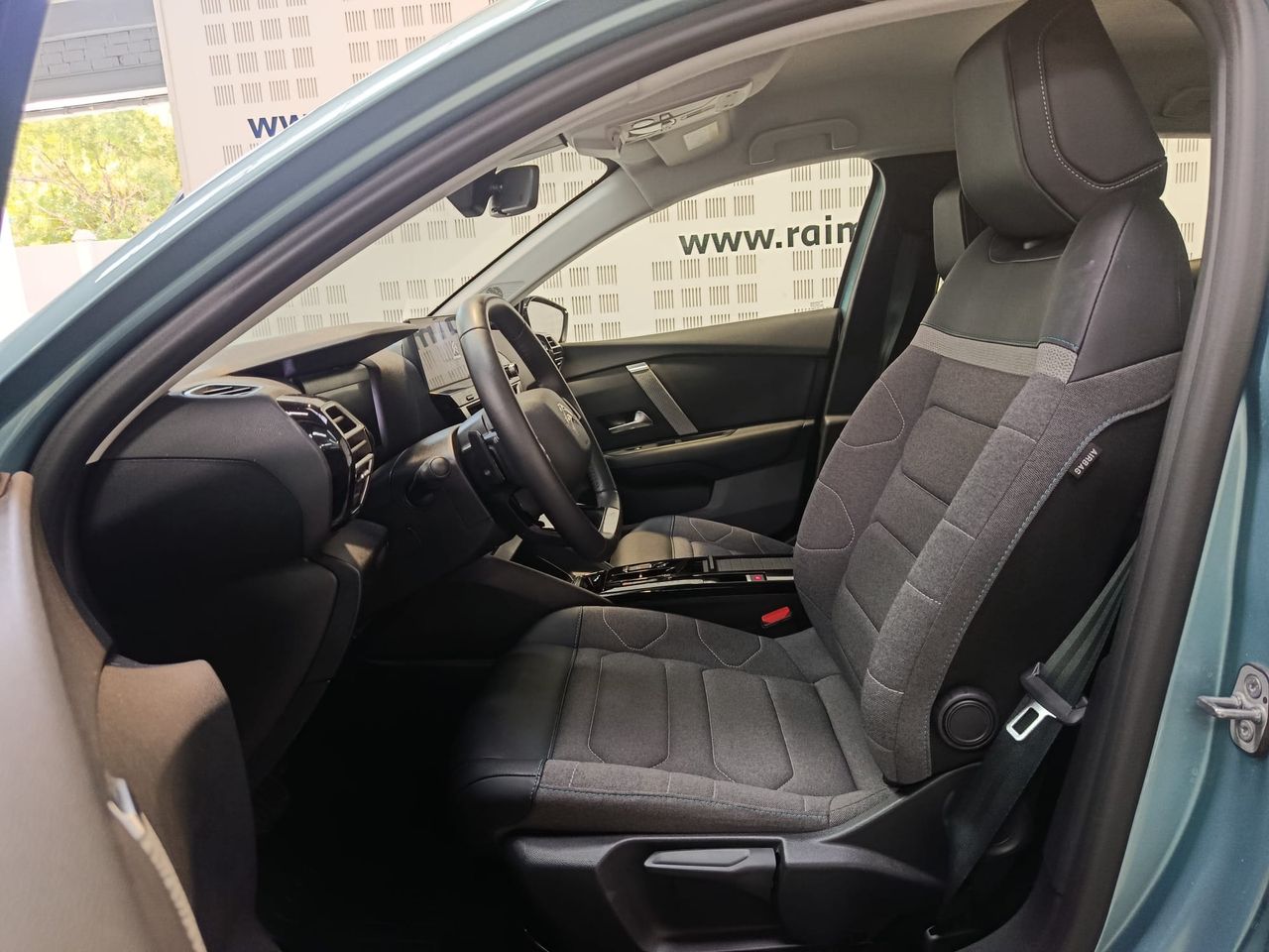 Citroën C4 PureTech 130 EAT8 Plus - Foto 2