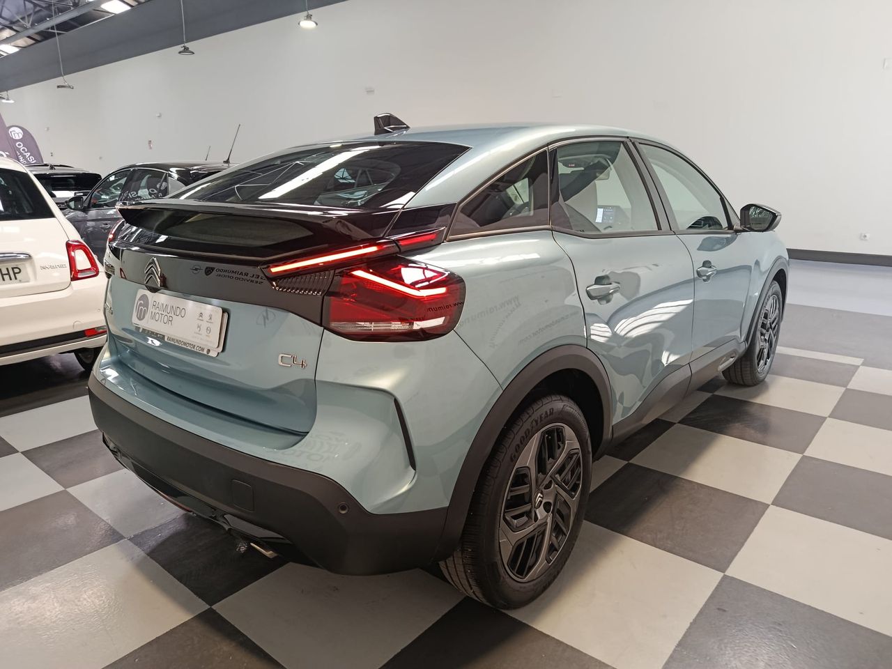 Citroën C4 PureTech 130 EAT8 Plus - Foto 2