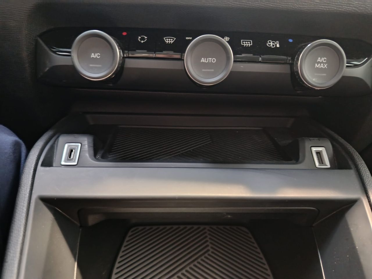 Citroën C4 PureTech 130 EAT8 Plus - Foto 2