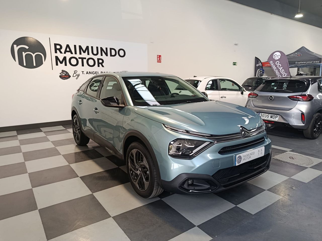 Citroën C4 PureTech 130 EAT8 Plus - Foto 2