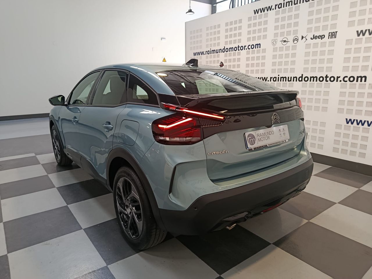 Citroën C4 PureTech 130 EAT8 Plus - Foto 2