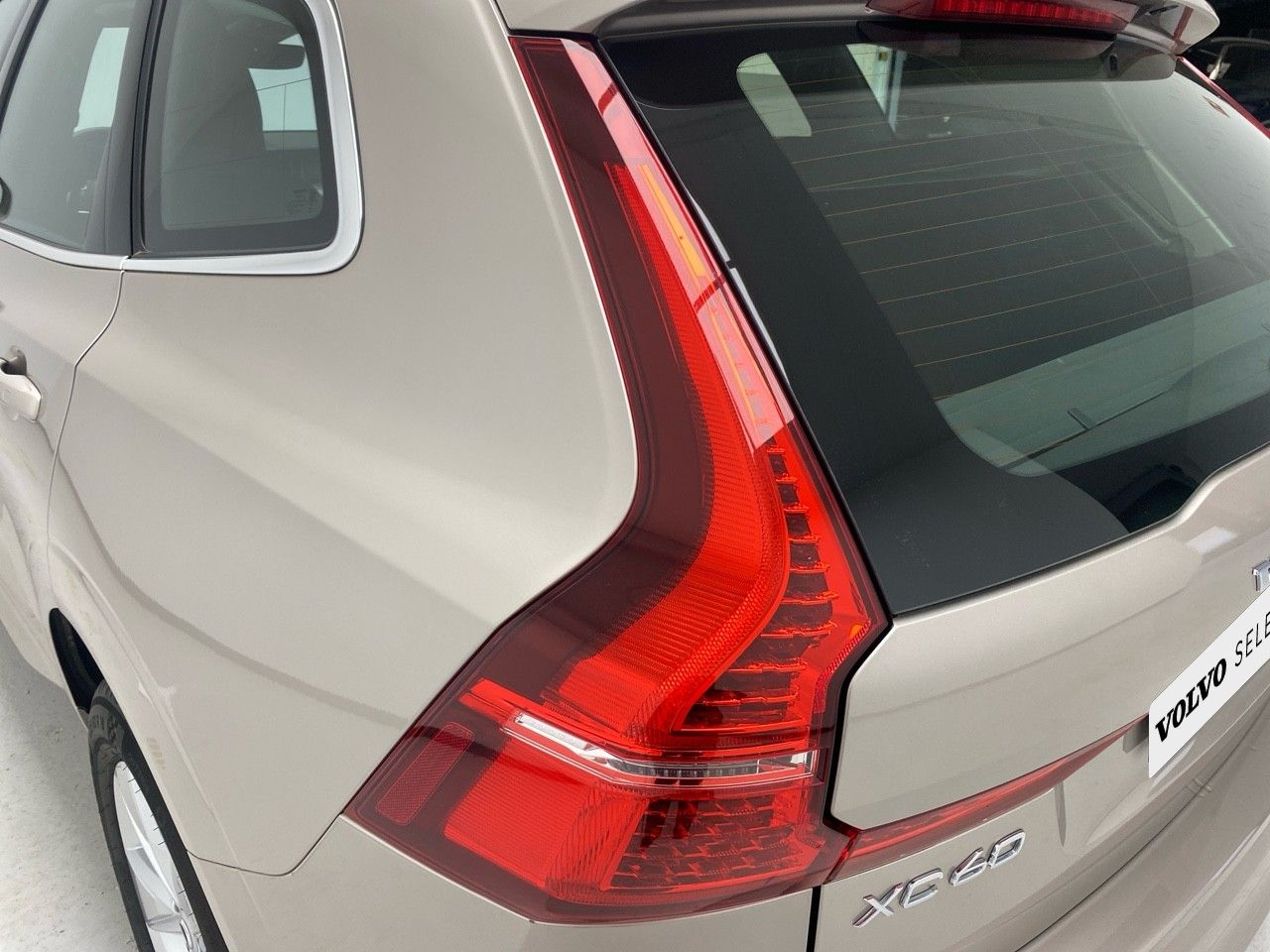 Volvo XC60 B4 (D) Core Auto - Foto 2