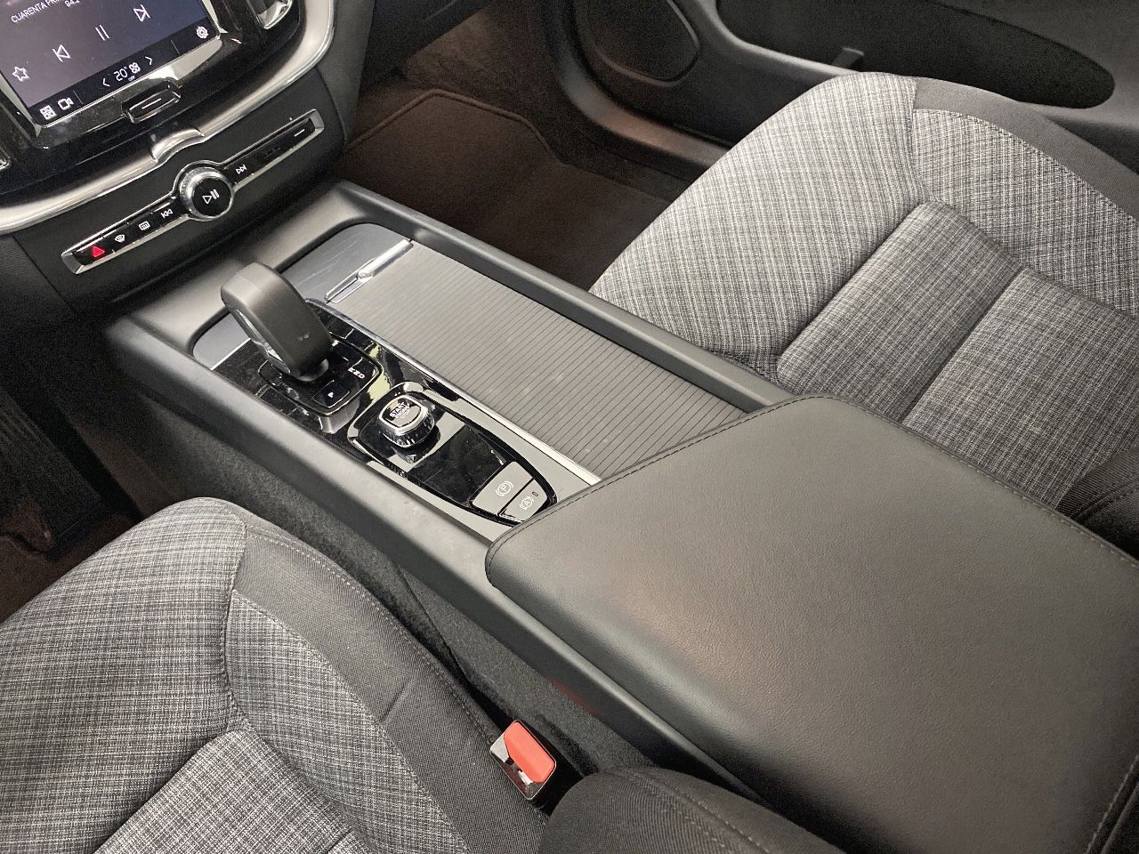 Volvo XC60 B4 (D) Core Auto - Foto 2