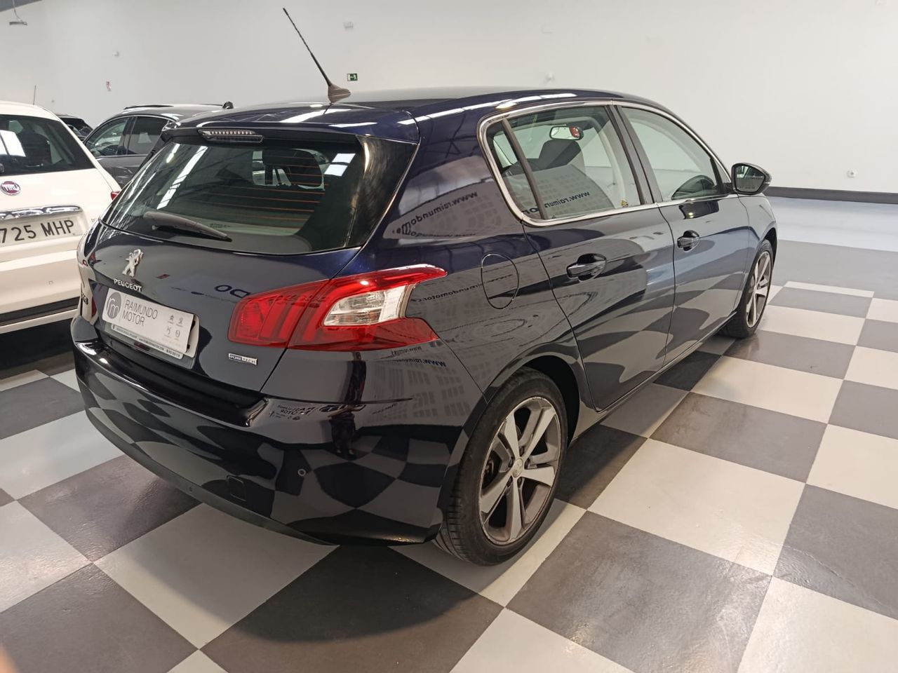 Peugeot 308 5p Active 1.2 PureTech 130 S&S - Foto 2