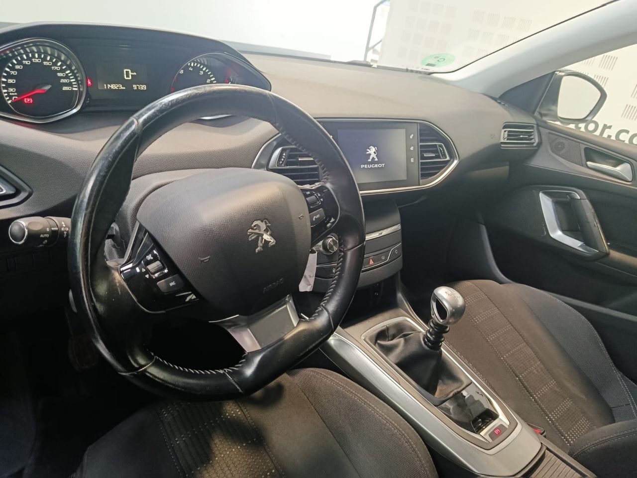 Peugeot 308 5p Active 1.2 PureTech 130 S&S - Foto 2